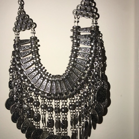 statement necklace - Picture 4 of 4